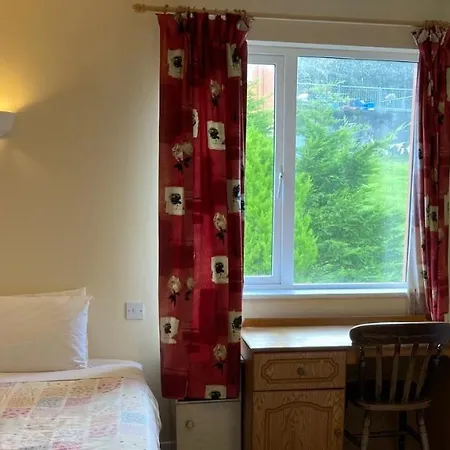 House - Self Catering * Gleann Cholm Cille