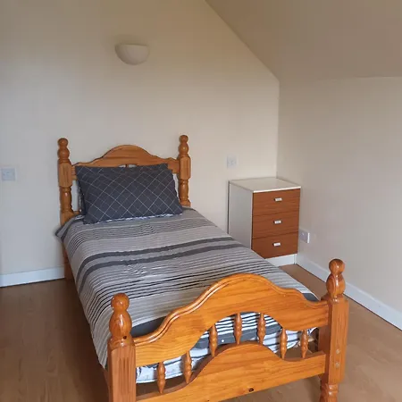 House - Self Catering Lodge